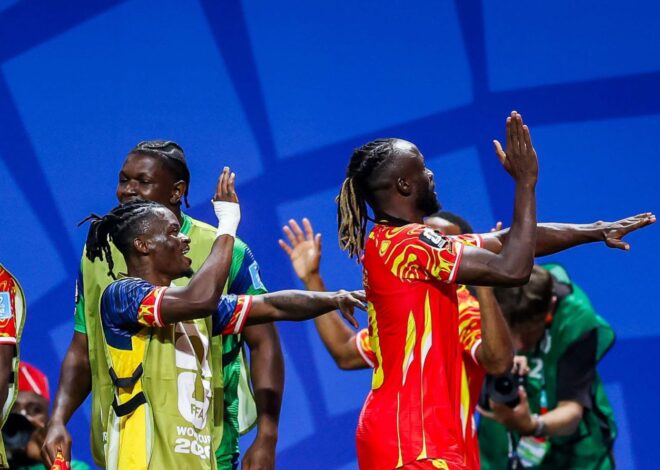 A República Democrática do Congo criou um confronto histórico na Copa do Mundo com a Inglaterra após uma reviravolta impressionante contra o Uzbequistão