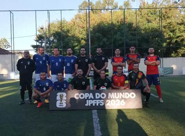 Copa do Mundo amadora agita Campo Grande com álbum de figurinhas