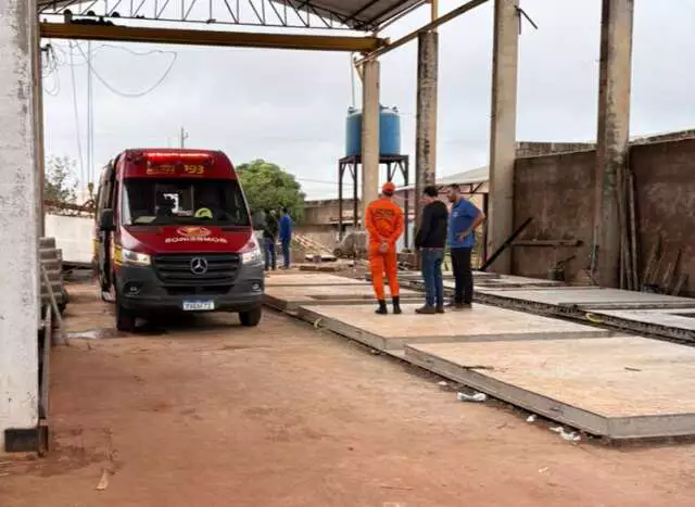 Trabalhador é atingido por placa de concreto em Campo Grande