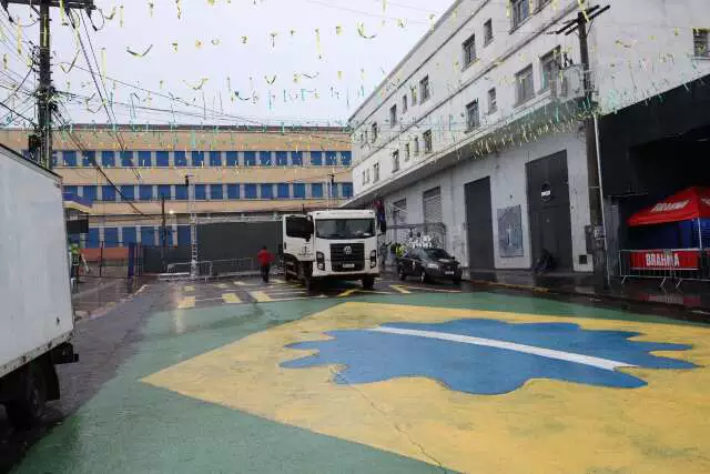 Cidade da Copa mantém transmissão de Brasil x Haiti em Campo Grande