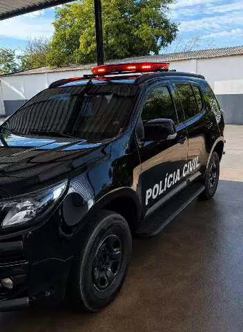 Padrasto ataca enteado com canivete após 19 anos de violência