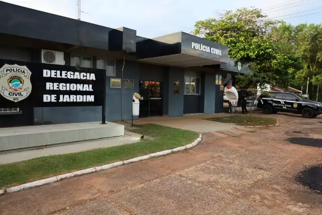 Suspeito de importunação morre em confronto com a PM