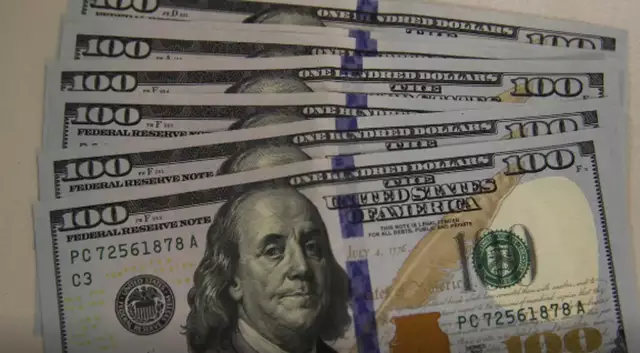 Dólar sobe e Ibovespa caem na ‘Superquarta’ de juros