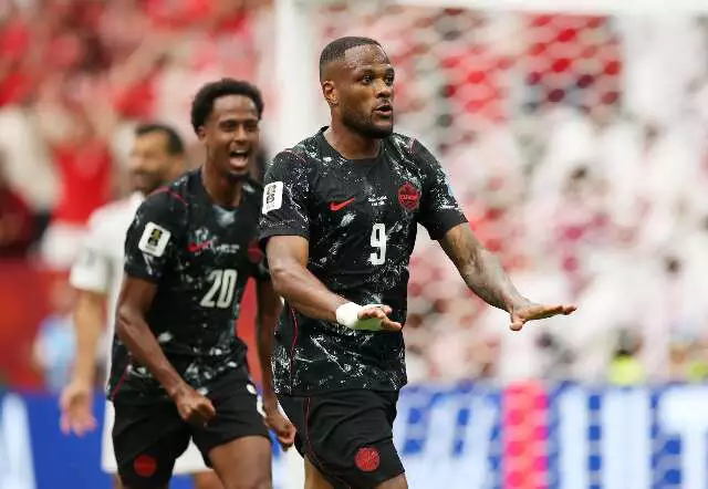 Canadá goleia Catar por 6 a 0 e vence a 1ª na Copa do Mundo