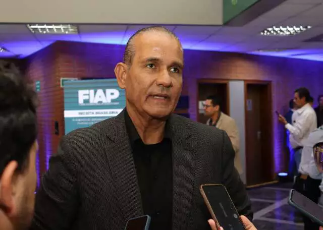JBS interrompeu produção de carne para a China a partir deste sábado