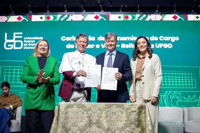 Nova Reitoria da UFGD toma posse para o quadriênio 2026-2030