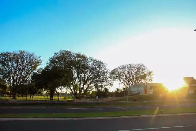 Previsão do tempo: Domingo de sol e chuvas no MS
