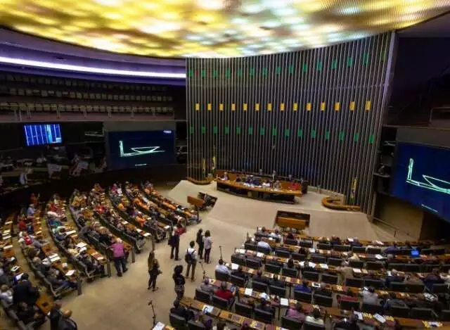 Governo propõe ampliar limite do MEI para R$ 140 mil