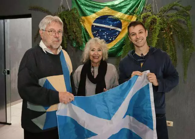 Família escocesa-brasileira de dois países na Copa do Mundo