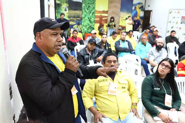 Brigadistas Kadiwéu usam sabre ancestral contra incêndios