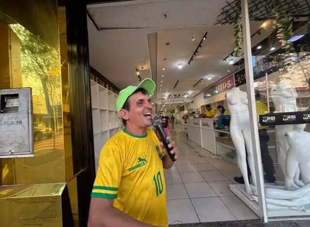 Brasil vence Japão e comércio de Campo Grande retoma