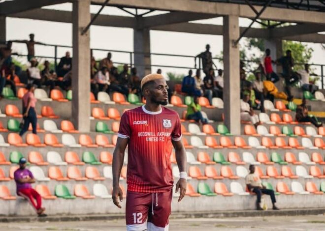 Rivers United contrata Samuel Bassey do Godswill Akpabio United