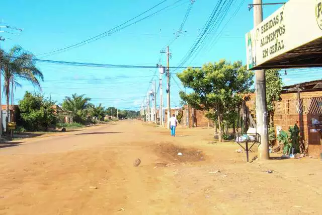 Adolescente baleado está em estado grave; mãe nega vingança