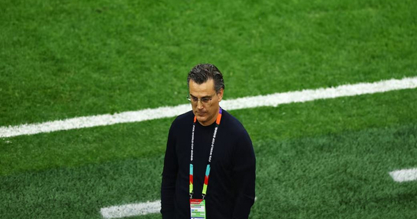 “Ainda há tempo para recuperar na fase de grupos”: o seleccionador da Turquia continua optimista após a derrota por 2-0 para a Austrália no FIFA WC