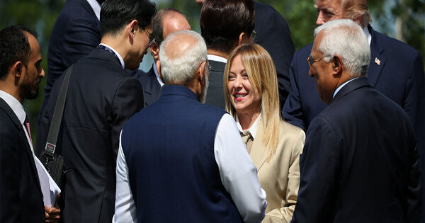 “Somos o casal mais famoso do Instagram”, brinca Meloni com PM Modi