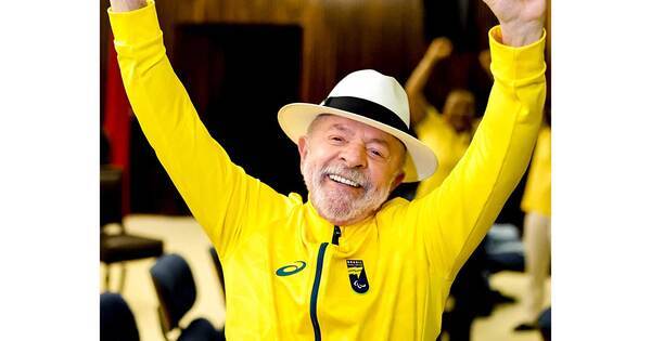 Copa do Mundo FIFA 2026: “Vamos com tudo” O presidente Lula do Brasil parabeniza a equipe de Ancelotti após a qualificação para o RO16