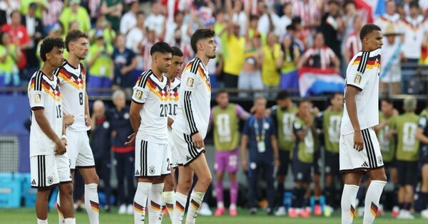 Os problemas da Alemanha após a vitória no FIFA WC 2014 continuam; Luta sem sofrer golos, pênalti raro atrapalha sonhos de Copa do Mundo