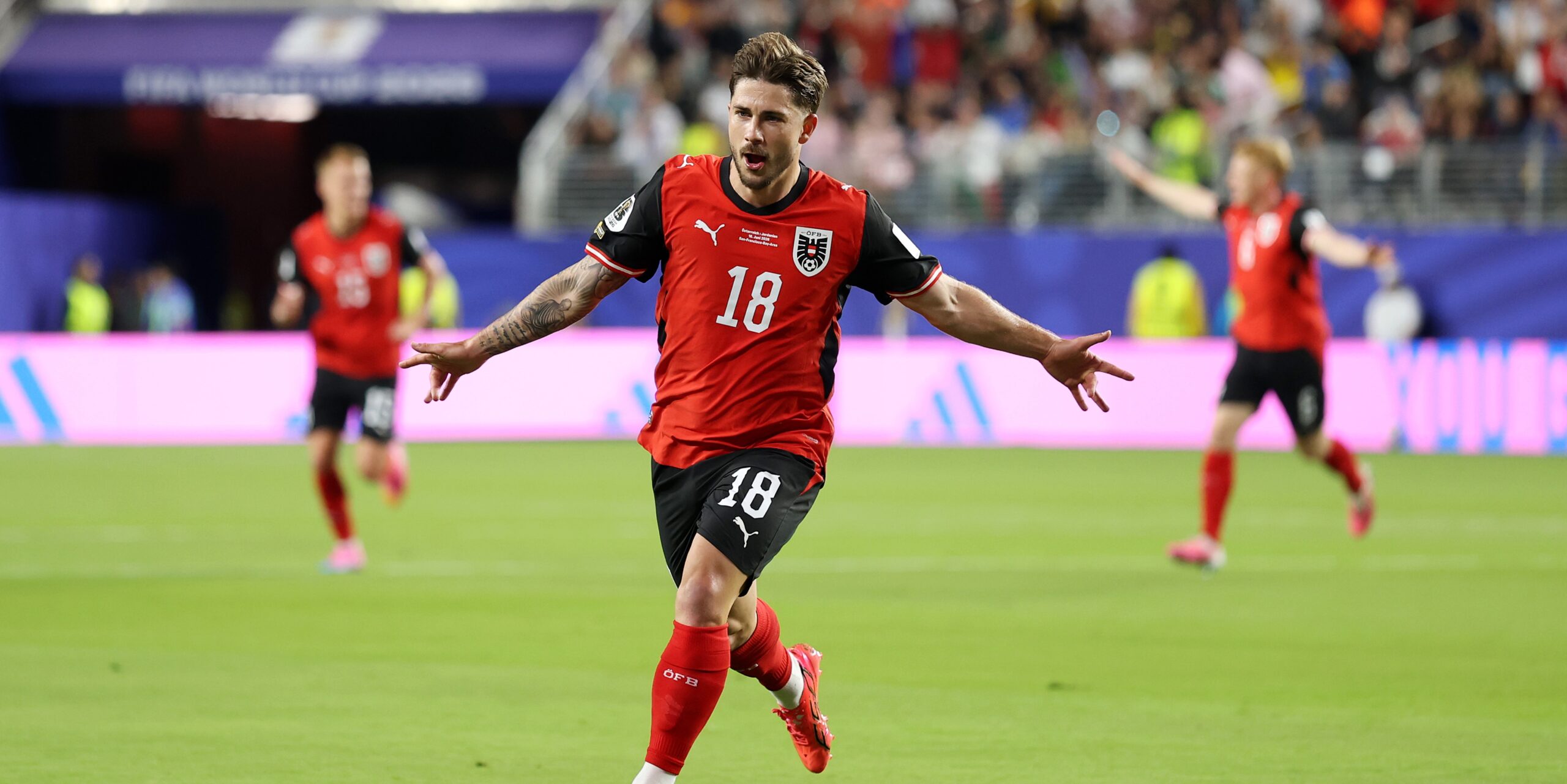 Áustria encerra 36 anos de espera pela vitória na Copa do Mundo com vitória sobre a Jordânia