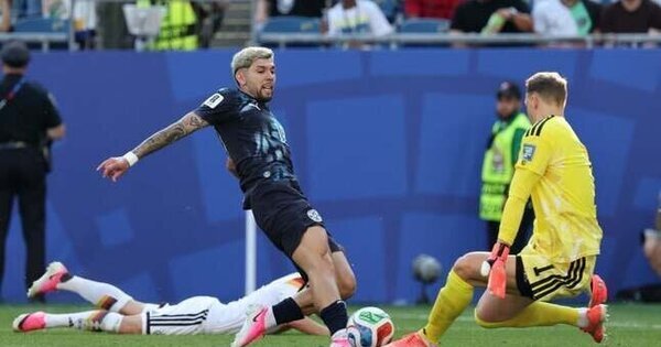 Julio Enciso sai lesionado após dar vantagem ao Paraguai sobre a Alemanha