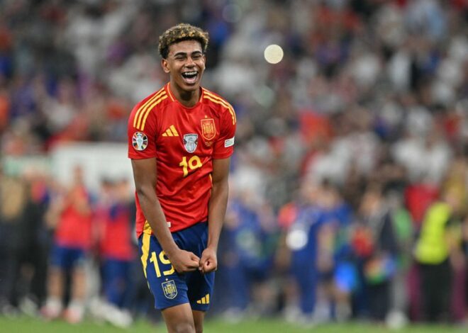 Lamine Yamal brilha enquanto a Espanha derrota a Arábia Saudita por 4 a 0 na vitória na Copa do Mundo