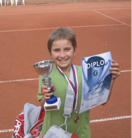 “Os sete meses mais difíceis da minha vida”: Vondrousova fala após banimento