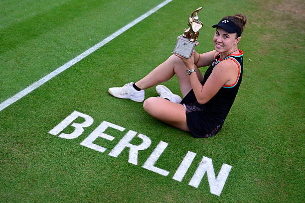 Noskova chega ao Top 10 com conquista do título em Berlim