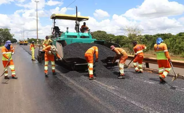 Campo Grande investe R$ 5,2 mi em asfalto em Tiradentes